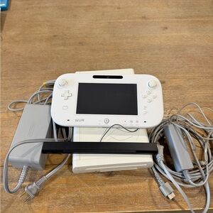 Nintendo Wii U Console Bundle - White and Gray